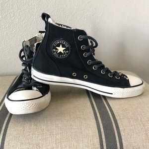 High Top fur lined black Converse